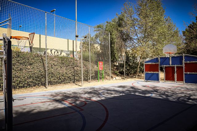 El Jardín Castillo de Olite de San Pío X ya cuenta con una pista deportiva - 1, Foto 1