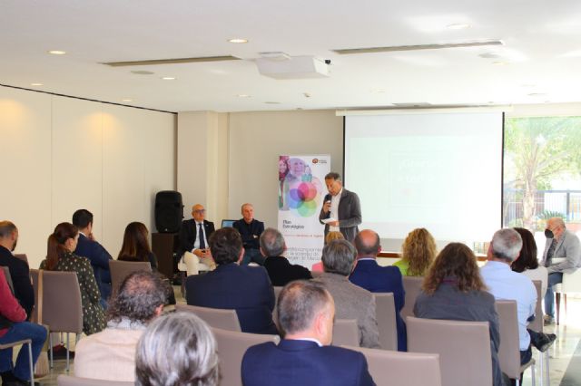 El alcalde anuncia la cesión de la antigua iglesia de San Pedro a la Fundación Iniciativas el Gigante de Lorca - 4, Foto 4