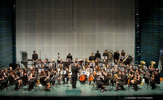 Las bandas de música de Cartagena tocaron al unísono en El Batel como acto de hermanamiento - 4, Foto 4