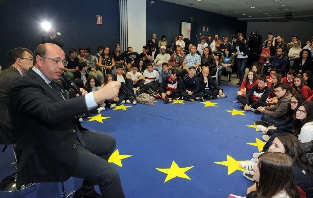 Pedro Antonio Sánchez: Europa ha traído paz, avances en igualdad y ha dado al mundo una lección de capacidad de entendimiento - 2, Foto 2