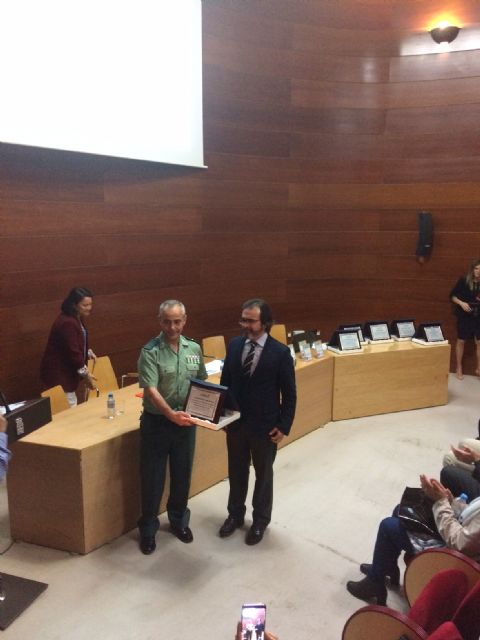 La Comunidad participa en el homenaje de las asociaciones de vecinos a las fuerzas de seguridad - 1, Foto 1