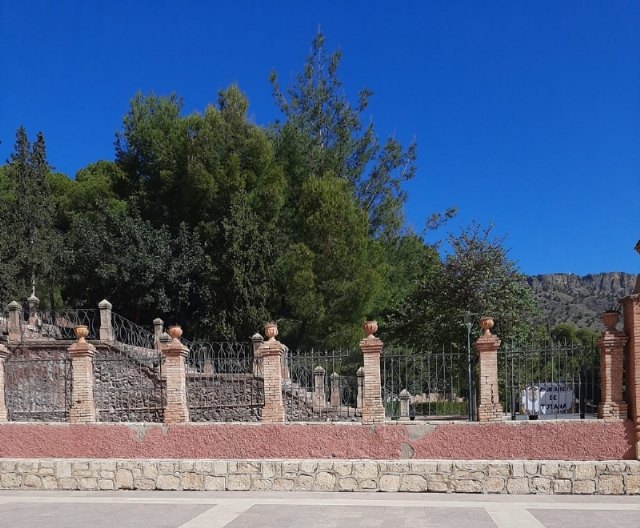 Adjudican el contrato para reparar el muro de cerramiento del atrio del Santuario de Santa Eulalia - 2, Foto 2