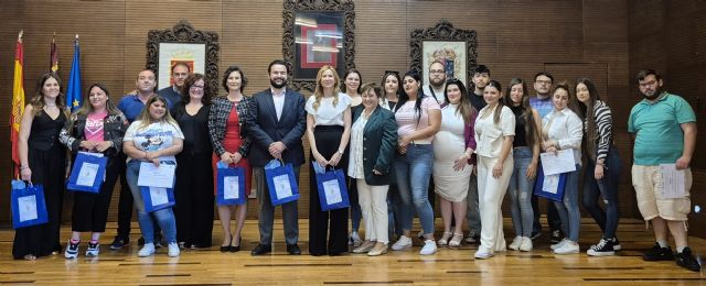 20 jóvenes en desempleo de La Unión se especializan en limpieza y mantenimiento urbano con un programa del SEF - 2, Foto 2