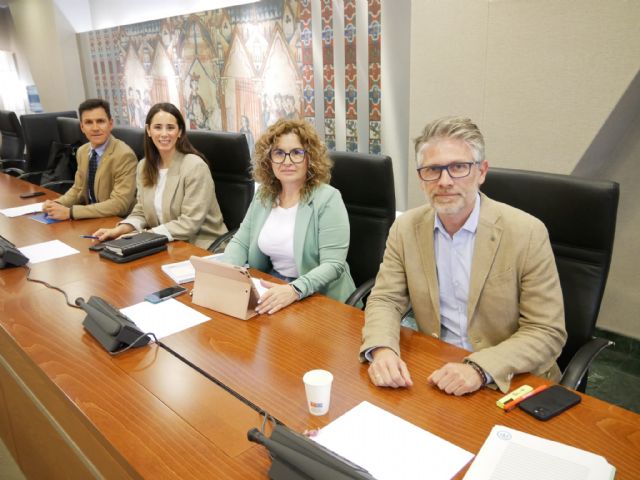 Martínez-Carrasco: El Gobierno regional apuesta por reforzar la importante contribución de la mujer rural a la lucha contra la despoblación - 1, Foto 1