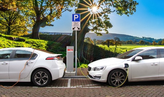 España necesita más puntos de recarga para atender al auge de coches eléctricos - 1, Foto 1