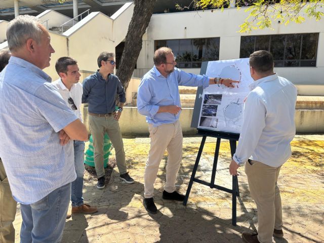 El Ayuntamiento renueva el pavimento del entorno del Palacio de los Deportes El Ayuntamiento renueva el pavimento del entorno del Palacio de los Deportes