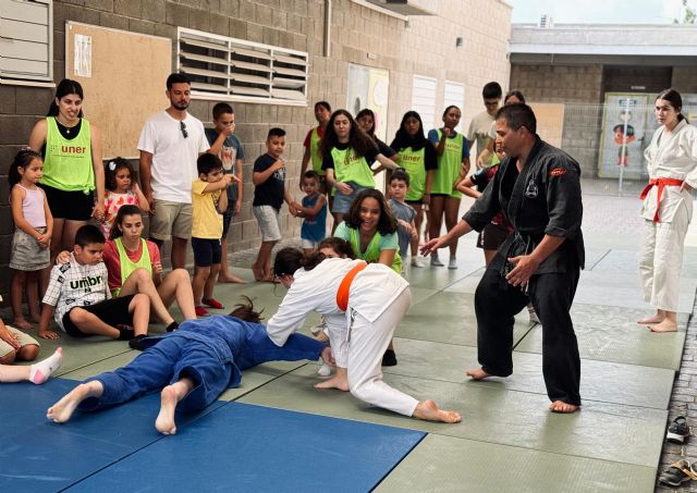 Archena fomenta la autodefensa de personas con discapacidad a través de un curso de artes marciales, organizado por la escuela de verano inclusiva - 4, Foto 4