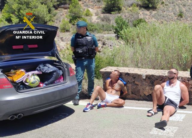 La Guardia Civil desarticula una violenta banda de atracadores especializados en atracos a joyerías y domicilios habitados en el levante español - 4, Foto 4