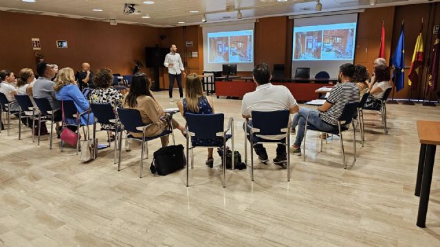 Comienzan las sesiones de presentación del XXXII Concurso de Proyectos Empresariales del Ayuntamiento - 2, Foto 2