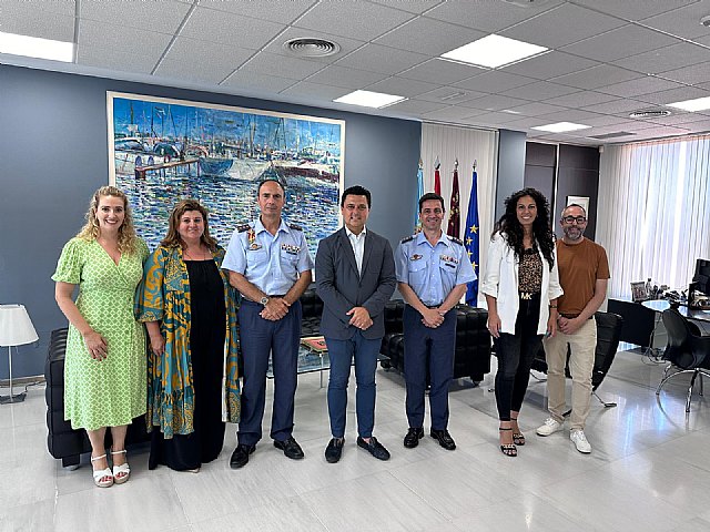 El alcalde recibe a los coroneles que protagonizarán el relevo de mandos en la AGA - 1, Foto 1