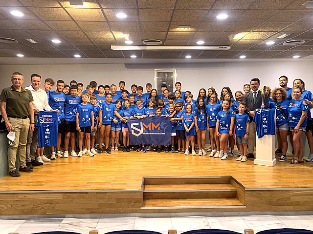 El alcalde recibe al Club de Natación San Javier-Mar Menor , que despide una temporada llena de títulos - 1, Foto 1