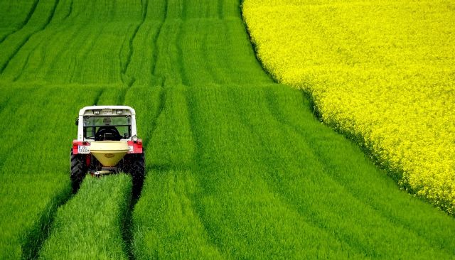 Unión de Uniones critica que el Gobierno siga negociando sobre temas laborales sin informar ni consultar al sector agrario - 1, Foto 1