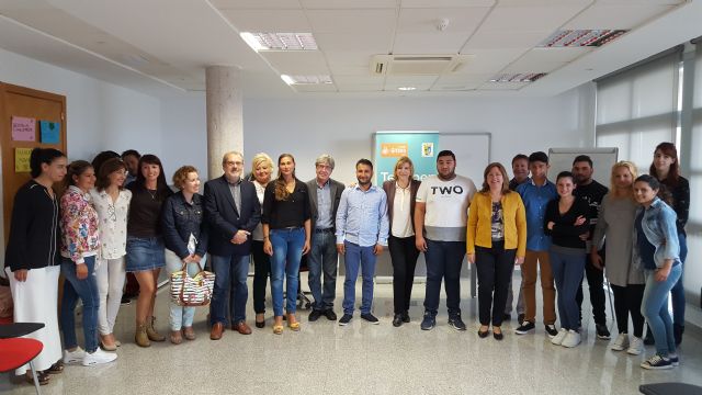 Familia destina más de 2,6 millones de euros para favorecer la inserción laboral de colectivos desfavorecidos - 1, Foto 1