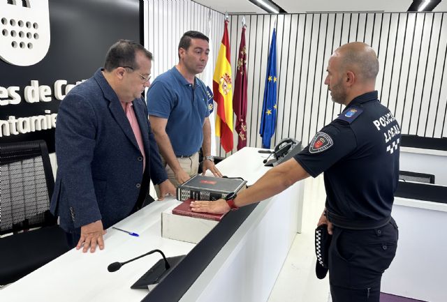 Dos nuevos agentes toman posesión de su plaza en la Policía Local - 1, Foto 1