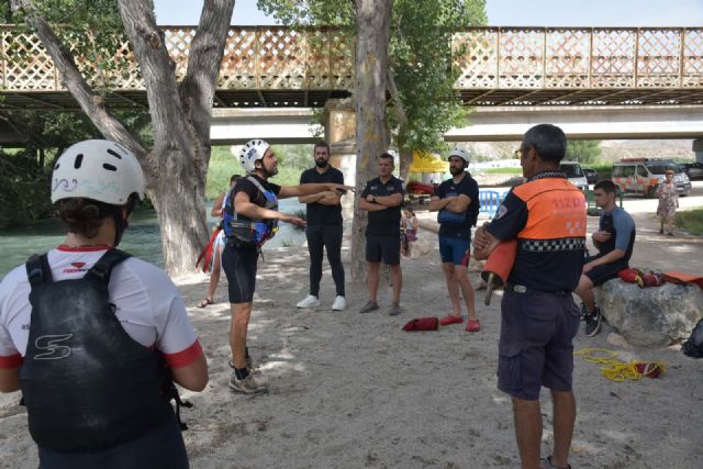 Calasparra crea un Grupo de Rescate Acuático y mantiene activo el Plan COPLA en la playa fluvial del Río Segura - 5, Foto 5