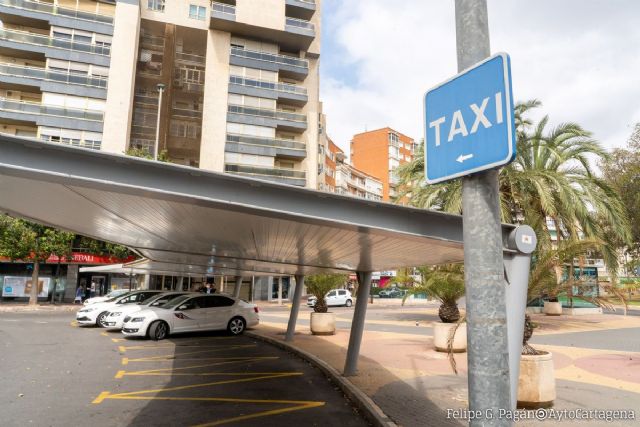 Los taxistas ya pueden solicitar al Ayuntamiento una subvención para colocar mamparas de protección en sus vehículos - 1, Foto 1