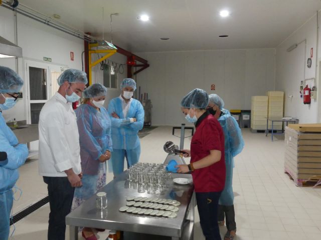 Sonia Moreno visita la fábrica Confituras tradicionales, reconocida como una de las diez mejores mermeladas del mundo - 1, Foto 1