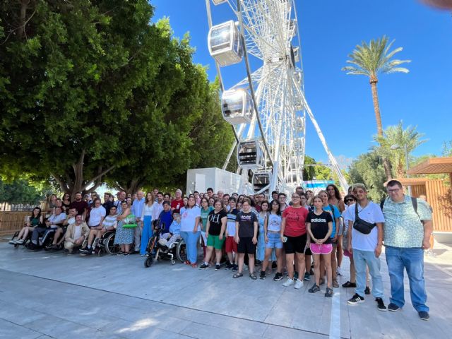 La Gran Noria Panorámica ofrece una experiencia totalmente accesible para todos los murcianos en la Feria de Murcia - 1, Foto 1