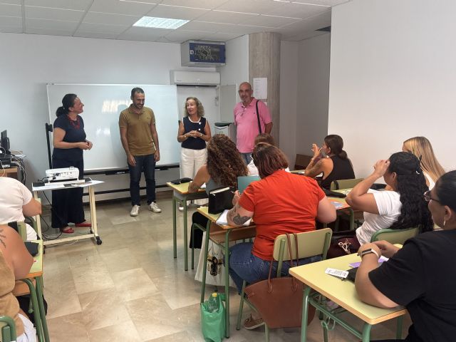 El Ayuntamiento de Águilas inicia un nuevo certificado profesional de Atención sociosanitaria El Ayuntamiento de Águilas inicia un nuevo certificado profesional de Atención sociosanitaria
