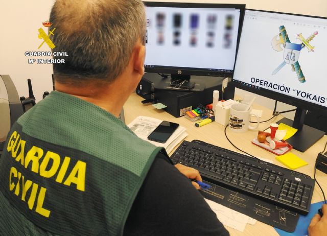 La Guardia Civil investiga a dos jóvenes por la tenencia y difusión no consentida de imágenes de índole sexual La Guardia Civil investiga a dos jóvenes por la tenencia y difusión no consentida de imágenes de índole sexual