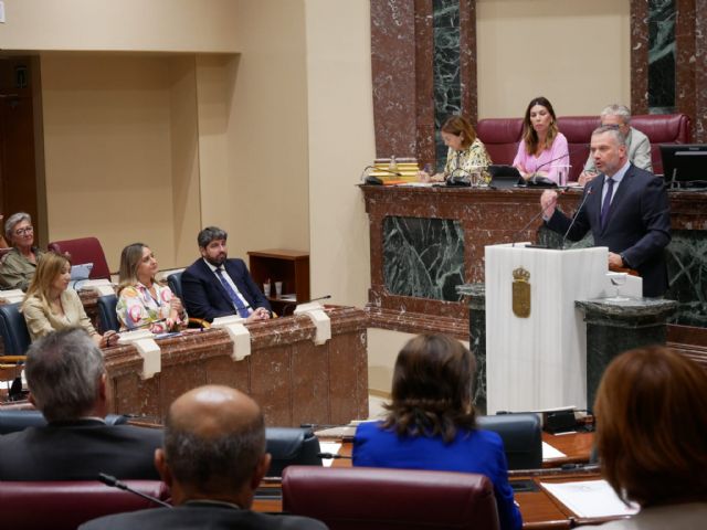 La Asamblea da luz verde a la reforma de la Ley del Mar Menor del PP, que 'la adapta a la norma estatal de sanciones, evita duplicidades y mantiene intacta la protección del ecosistema' La Asamblea da luz verde a la reforma de la Ley del Mar Menor del PP, que 'la adapta a la norma estatal de sanciones, evita duplicidades y mantiene intacta la protección del ecosistema'