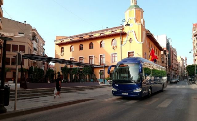 Un total de 712 vecinos de Alcantarilla utilizan el servicio municipal de Autobús a la Playa este verano Un total de 712 vecinos de Alcantarilla utilizan el servicio municipal de Autobús a la Playa este verano