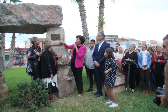 Javier del Riscal, nuevo nombre para la rotonda ubicada en la Oficina de Turismo - 2, Foto 2