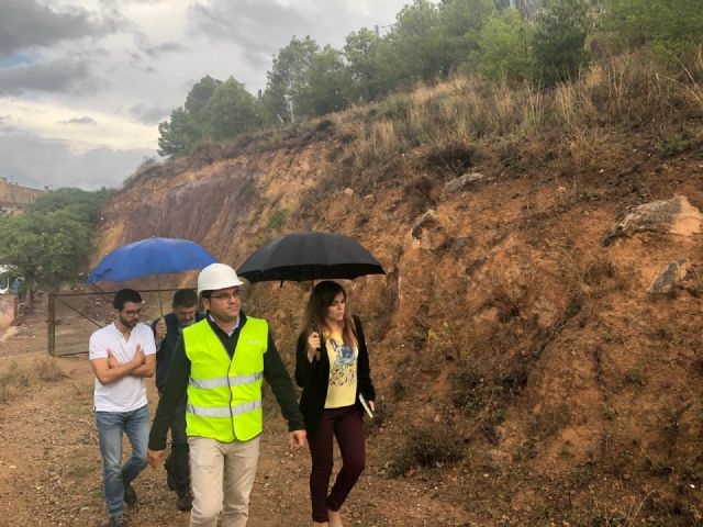 Infraestructuras instala una pantalla de 40 metros para evitar el desprendimiento de rocas en Torreagüera - 1, Foto 1