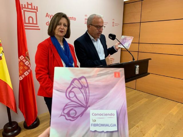 El Ayuntamiento presenta ´Conociendo la fibromialgia´, un documento para acercar esta enfermedad a la sociedad - 1, Foto 1