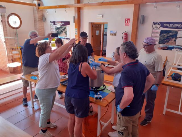 Periodistas franceses visitan la Región para conocer la oferta de gastronomía sostenible - 1, Foto 1