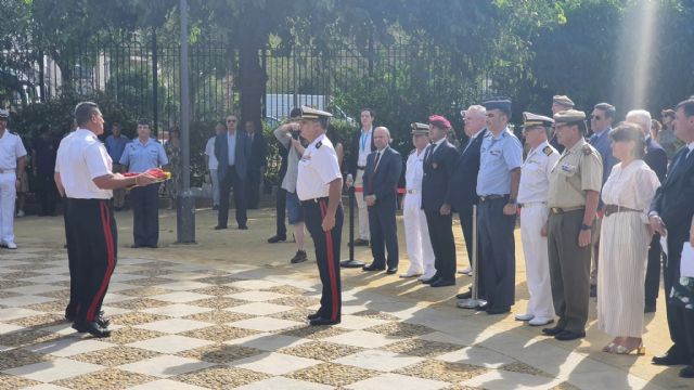 La sociedad civil y militar sevillana se vuelca en recuperar su esencia americanista - 1, Foto 1