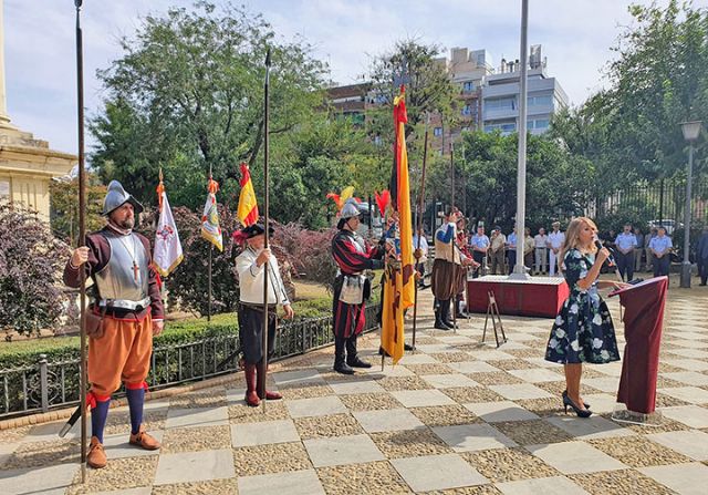 La sociedad civil y militar sevillana se vuelca en recuperar su esencia americanista - 2, Foto 2