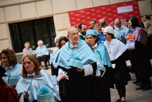 La humanista Mieke Bal ingresa en la Universidad de Murcia como doctora honoris causa - 3, Foto 3