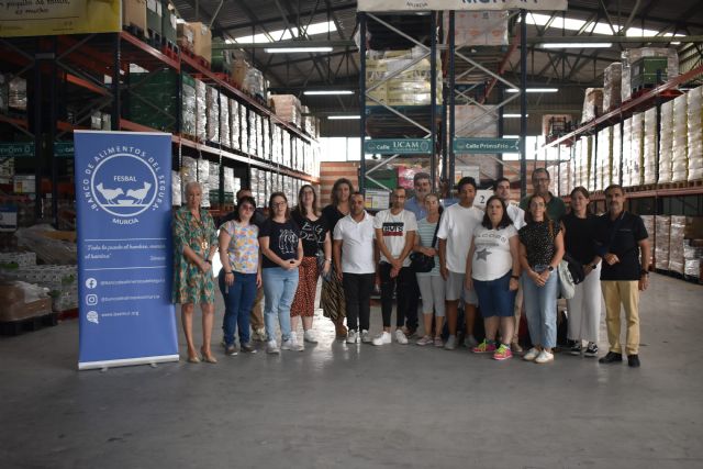 Quince usuarios de Fundown colaboran como voluntarios en el Banco de Alimentos del Segura - 1, Foto 1