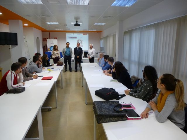 Los universitarios podrán participar en el III Premio CIMM Cátedra de Emprendedores y con sus ideas de creación de empresas - 1, Foto 1