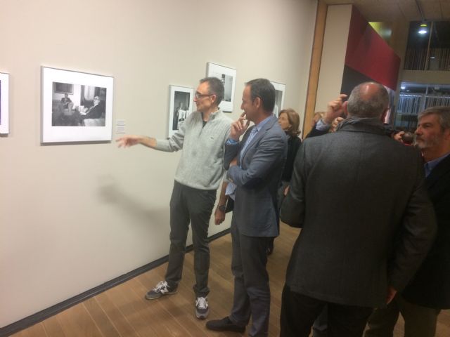 El consejero Celdrán inaugura la exposición con una selección de las imágenes de Tito Bernal - 2, Foto 2