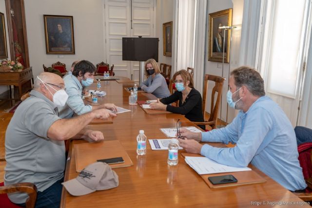 La alcaldesa explica a los vecinos del barrio de la Concepción los nuevos accesos y las infraestructuras que evitarán inundaciones - 1, Foto 1