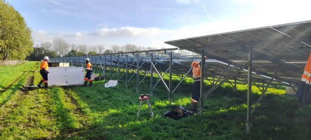 Mofer Solar precisa 35 trabajadores para el montaje de estructuras y paneles solares - 1, Foto 1