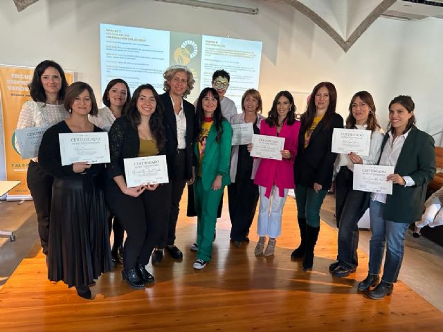 El programa municipal '¡Salta!' proporciona a 18 mujeres emprendedoras herramientas para impulsar sus negocios - 1, Foto 1