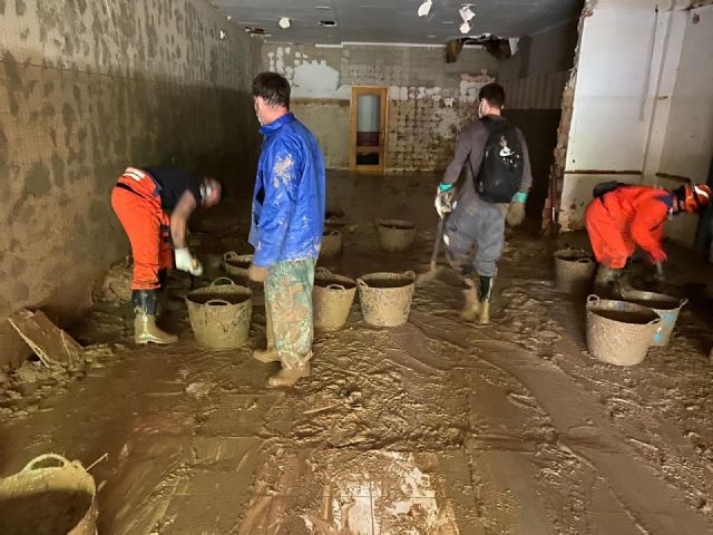 Más de un centenar de voluntarios de la Región trabajarán hoy en Picaña y Paiporta - 2, Foto 2