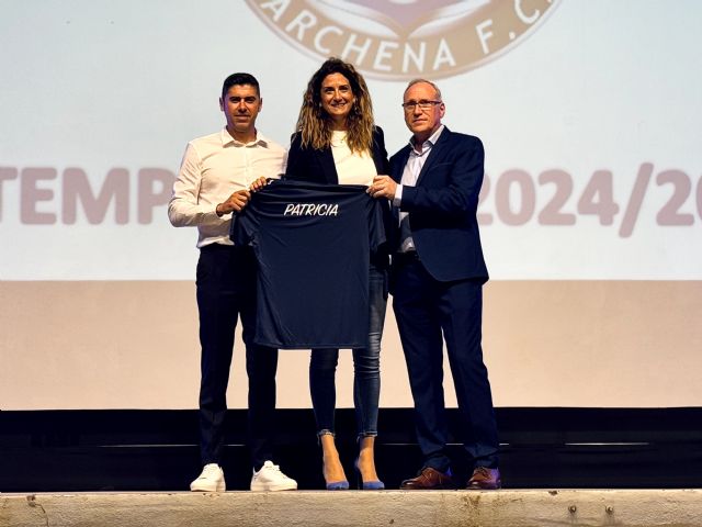 La alcaldesa de Archena acompaña al Archena FC en la presentación de la nueva temporada - 1, Foto 1