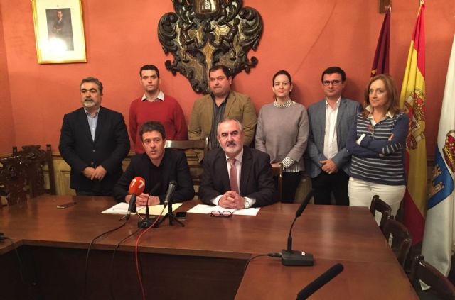 González Tovar: La moción de censura, que ha presentado PP y Blanca Puede, sólo responde a intereses personales y no a las necesidades de Blanca - 1, Foto 1