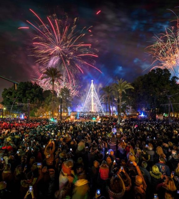 El Gran Árbol de la Navidad iluminará Murcia esta tarde, evento que será transmitido online, en televisión y en realidad virtual - 1, Foto 1