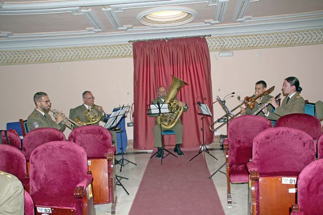 Religión. El Ejército de Tierra celebró este domingo la festividad de la Inmaculada Concepción, con un acto castrense en el cuartel general de la Fuerza Terrestre - 2, Foto 2