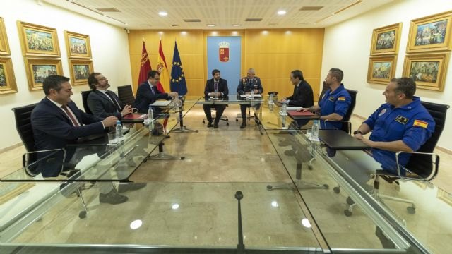 La Comunidad promueve el acto de homenaje por el 175 aniversario de la creación de la bandera de España como enseña nacional - 2, Foto 2