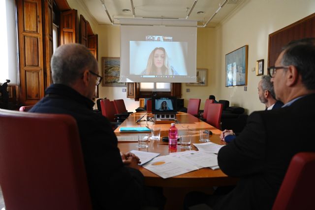 La Facultad de Economía y Empresa de la UMU impartirá un doble grado con la Universidad Nacional Karazin de Járkov, en Ucrania - 1, Foto 1