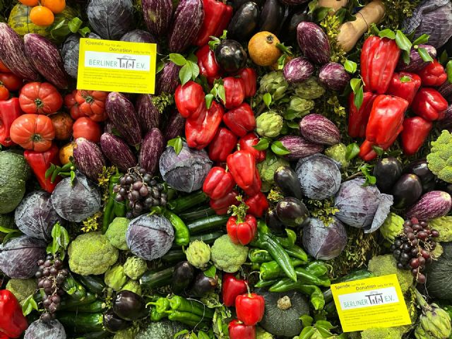 La Región de Murcia dona a la ONG alemana Tafel ev los más de 1.500 kilos de frutas y verduras del jardín vertical del stand regional de Fruit Logistica - 2, Foto 2