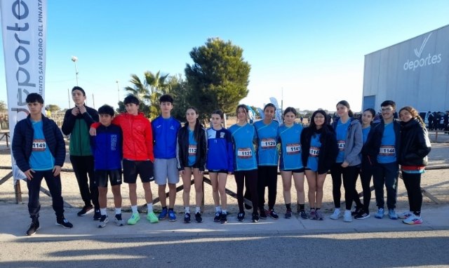 El equipo infantil femenino del IES Juan de la Cierva se alza con el tercer cajón del pódium en la Final Regional de Campo a Través de Deporte Escolar, Foto 1