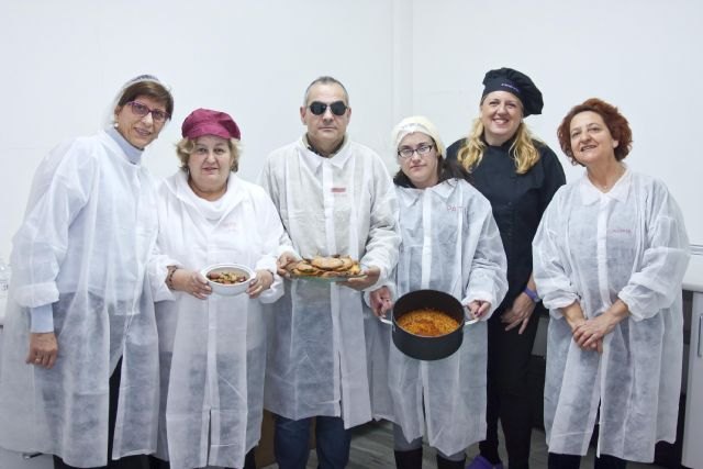 El CCT imparte un taller de cocina murciana tradicional a personas con discapacidad visual - 2, Foto 2