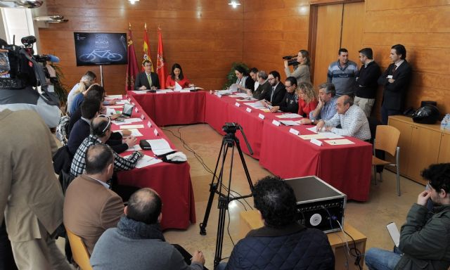 El Ayuntamiento da un paso más para la creación de una malla urbana de carriles bici que conecte los ejes Norte-Sur y Este-Oeste - 3, Foto 3